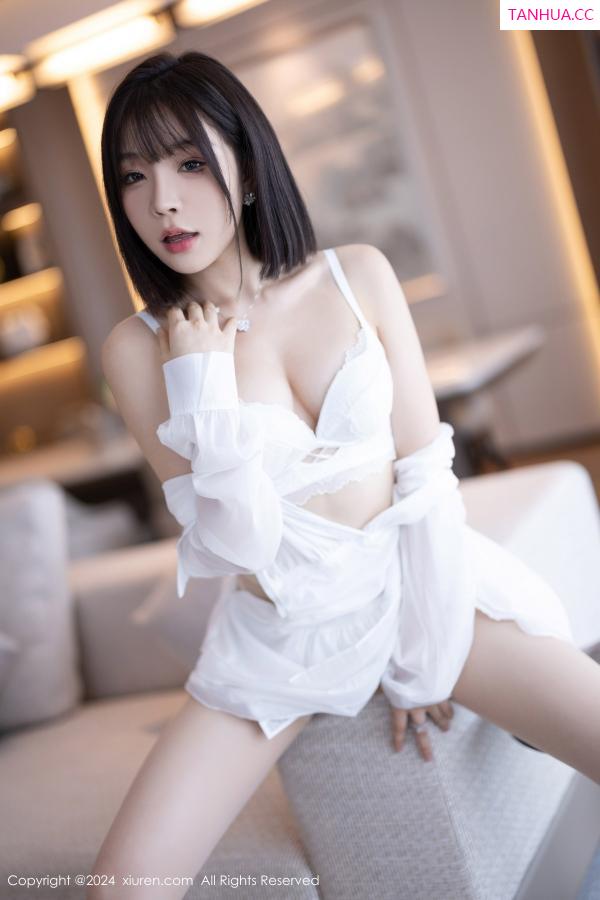 陈芝 芝芝Booty [XiuRen]高清写真图 2024.08.15 No.9020 徐莉芝Booty 丝袜美腿第39张图片